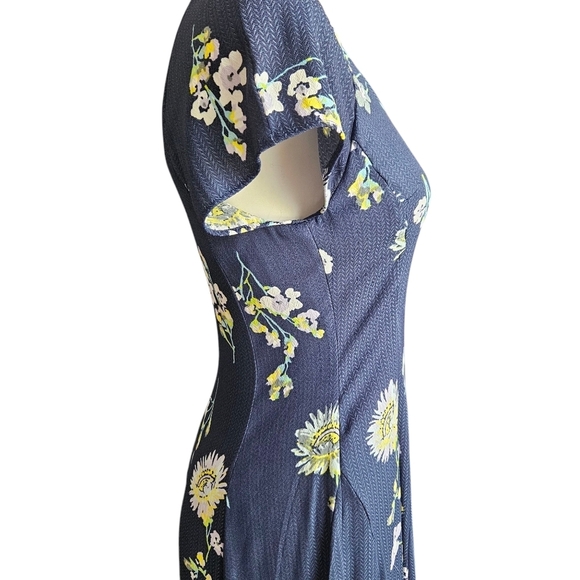Free People Lost In You Midi Dress Button Up High Low Floral Navy Size XS - Picture 4 of 14